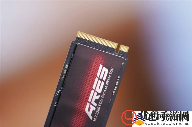 雷克沙ARES-8TB-SSD评测：大容量高速SSD-机械硬盘真要退场了