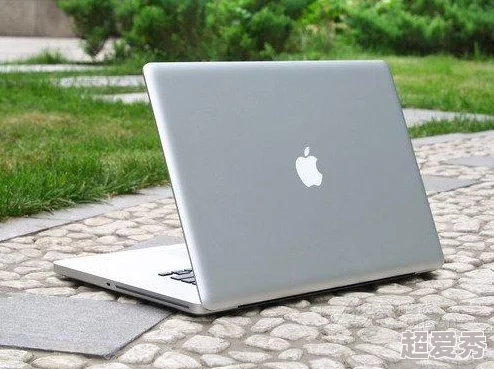 1819岁macbookpro高清100861，用户评价：性能卓越，显示效果惊艳，值得购买的优质笔记本！