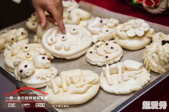 二傻子吃雪萍馍馍的历史背景：令人震惊的发现，该美食竟与古代皇宫有着不为人知的渊源！